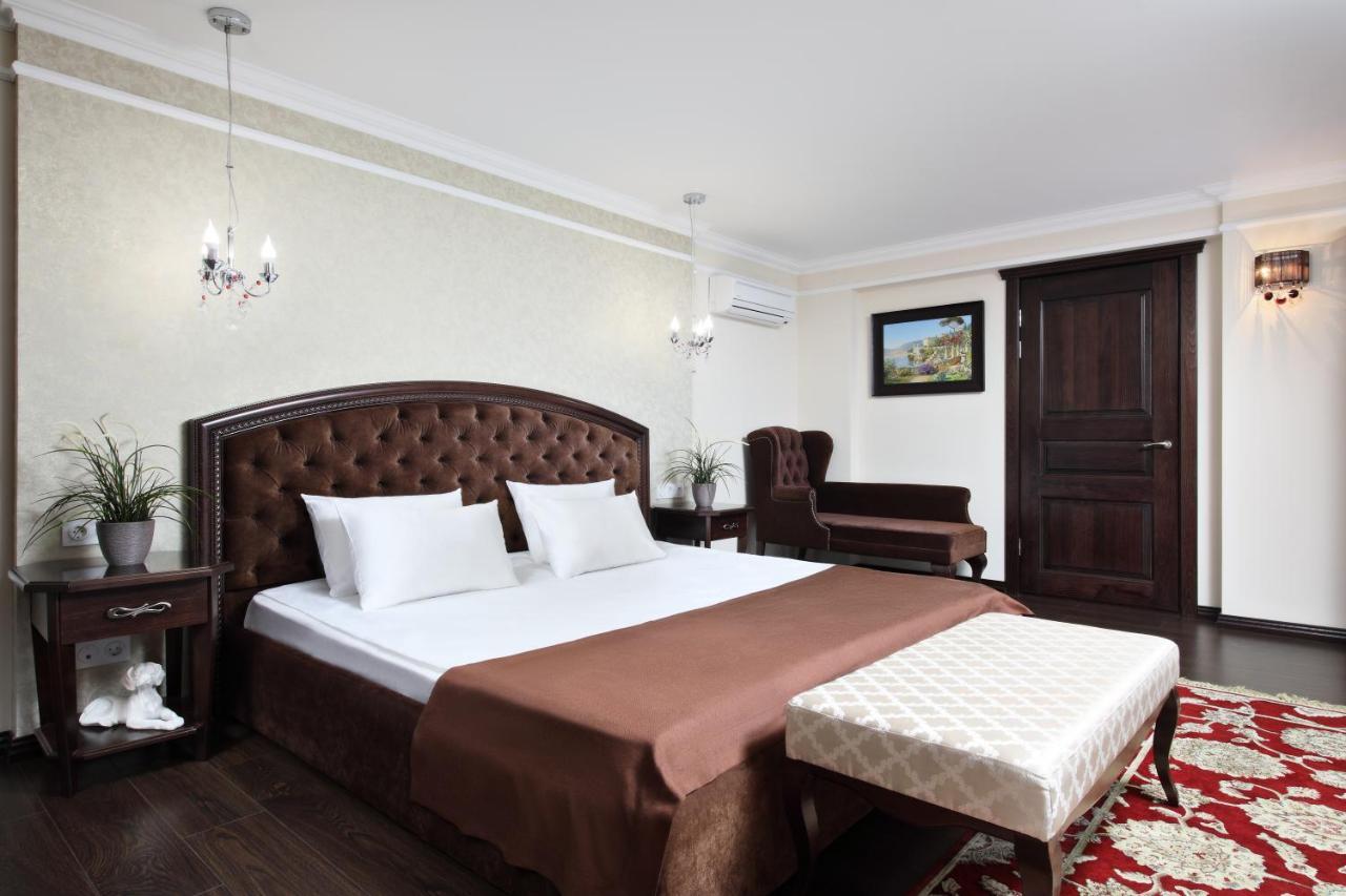 Continent Hotel Stavropol Esterno foto